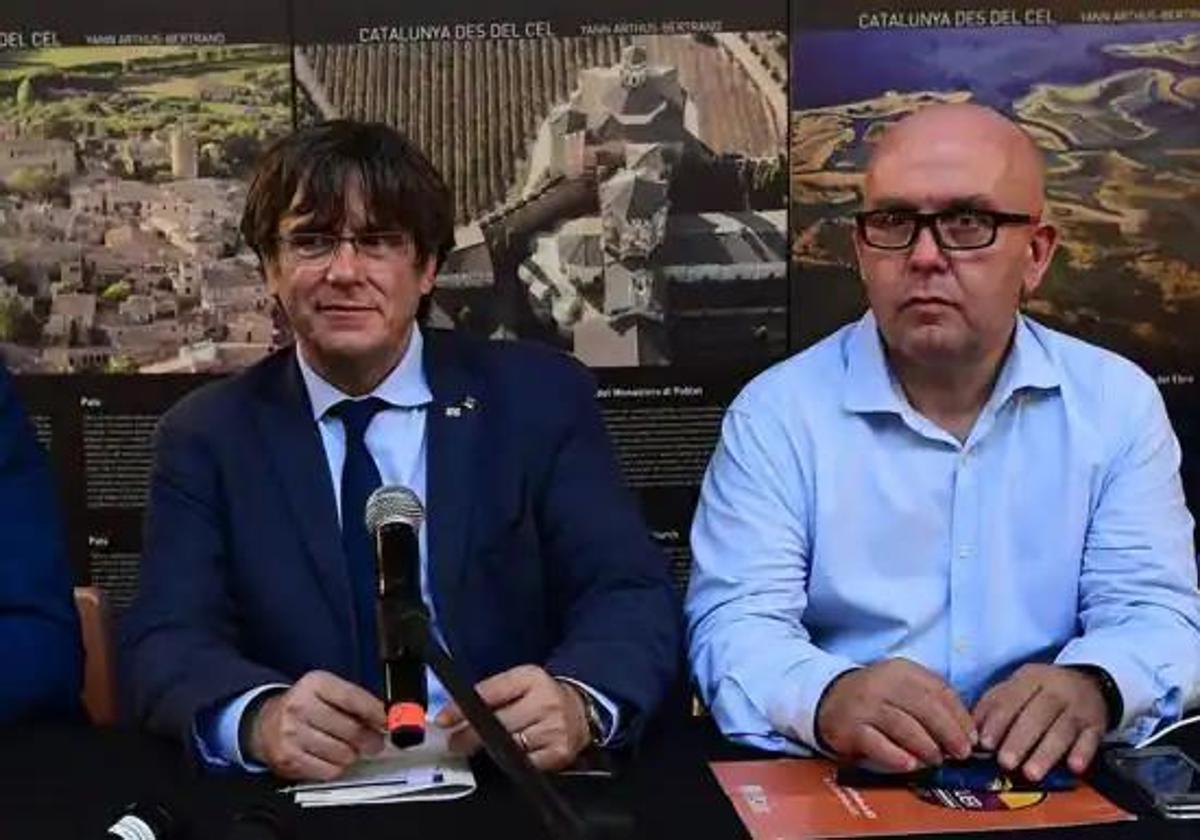 El expresidente catalán Carles Puigdemont y su abogado Gonzalo Boye en una foto de archivo