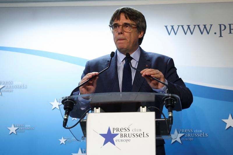 Puigdemont vincula la estabilidad del Gobierno a los avances en el referéndum y el pacto fiscal