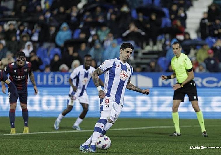 El Leganés abre brecha como líder a costa del Levante