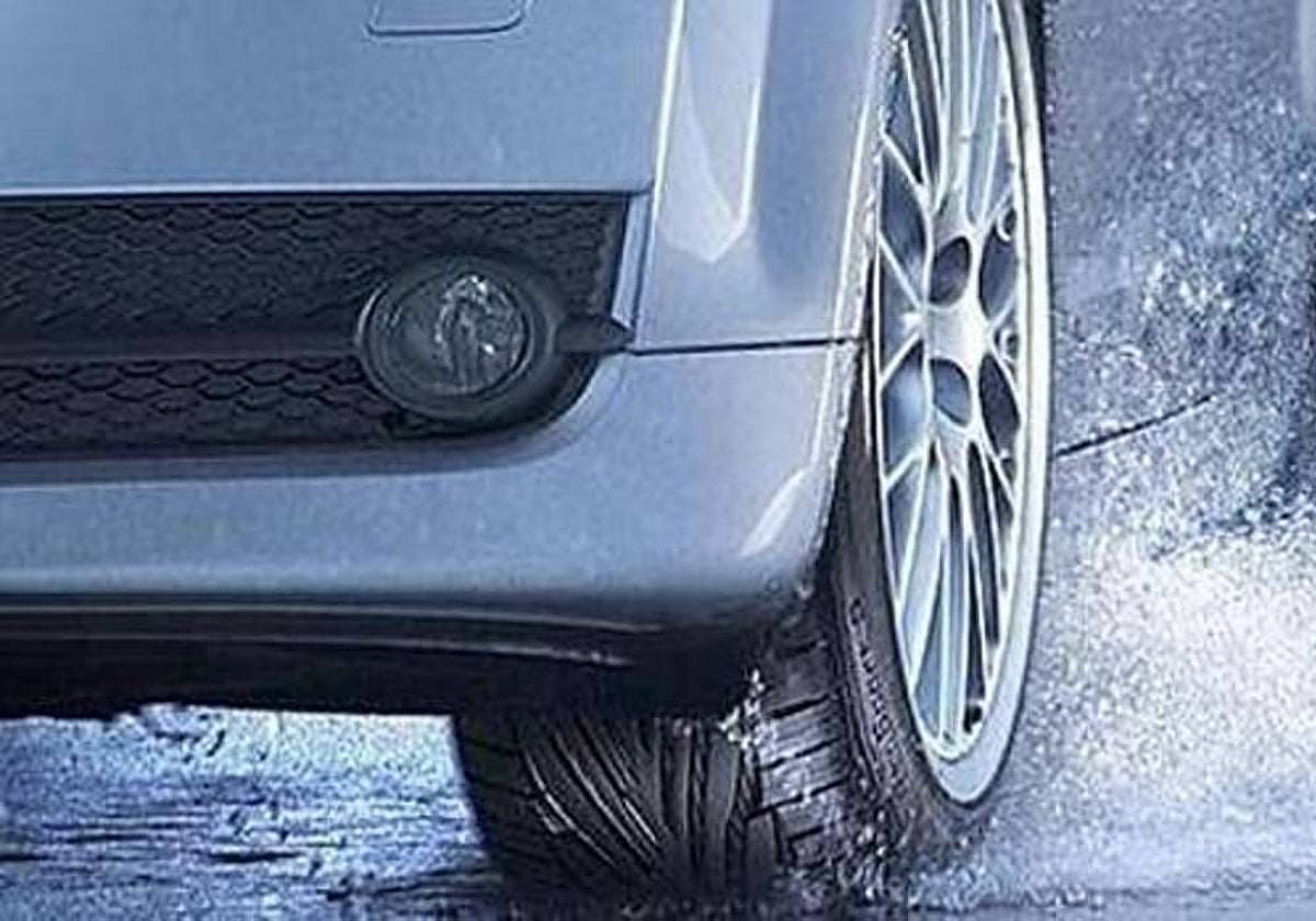 Neumáticos sobre lluvia