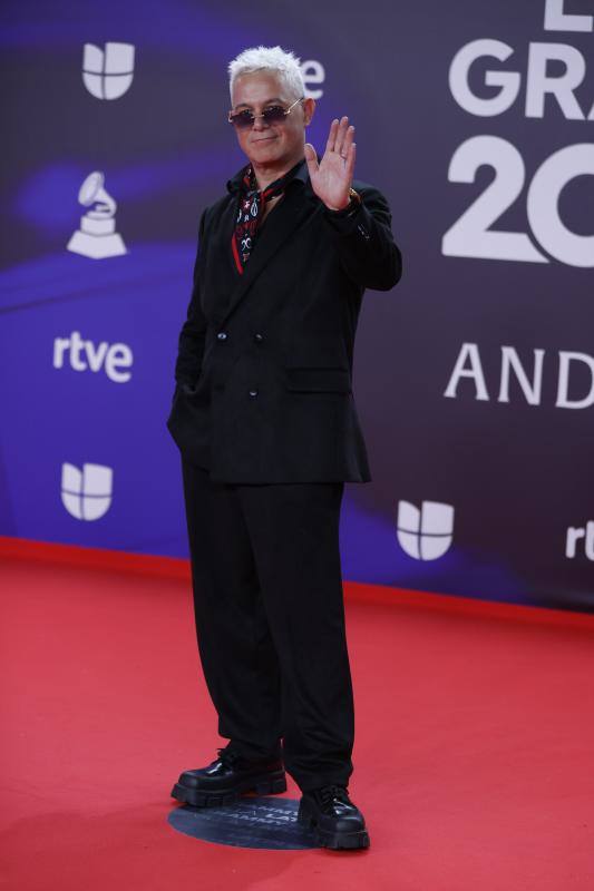 Alejandro Sanz está nominado a Grabación del Año y Canción del Año. Sería una alegría hacerse con alguno de ellos tras el amargo trance de recibir a dos inspectores de Hacienda en su hotel de Sevilla por una deuda de tres millones de euros. 