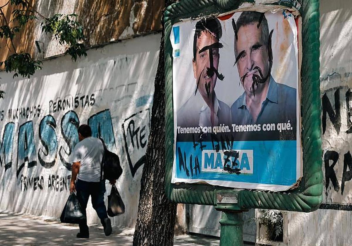 Cartel electoral del candidato Sergio Massa.