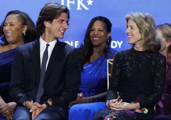 John Jack Schlossberg, Kyra Kennedy, Conor Kennedy, Rose Schlossberg, Joseph P. Kennedy III y Tatiana Schlossberg.