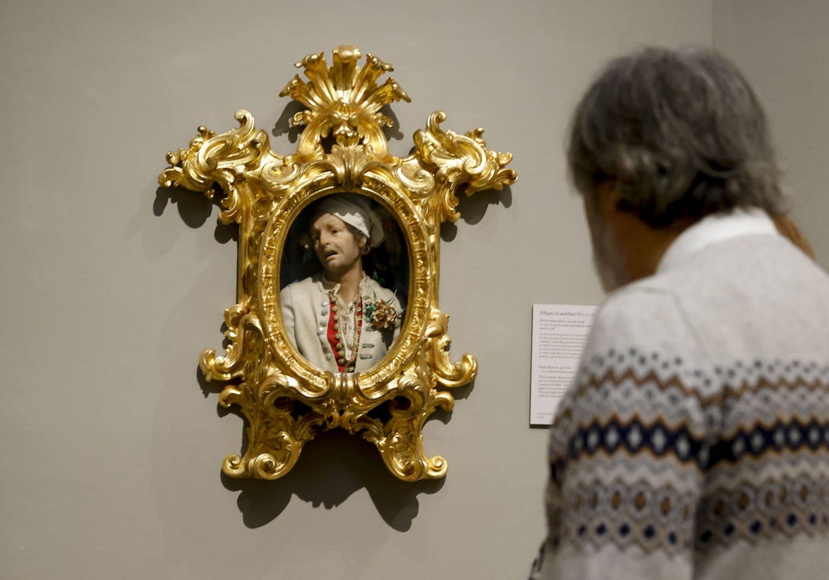 Detalle de la obra 'Busto masculino en una urna', de Filippo Scandellari.