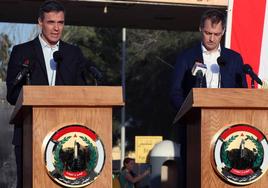 El presidente del Gobierno, Pedro Sánchez, en una comparecencia junto al primer ministro belga, Alexander de Croo, en el paso de Rafah