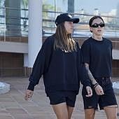 Las internacionales Mapi León (d) y Patri Guijarro