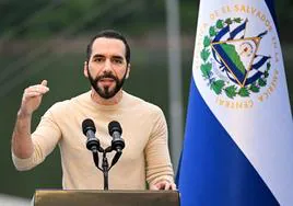 Bukele deja la presidencia de El Salvador para buscar la reelección en 2024
