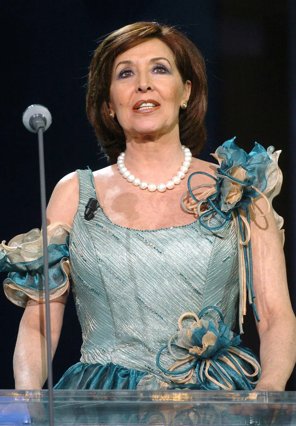 La actriz Concha Velasco durante la XX Edición de los Premios Goya, celebrados esta noche en el Palacio de Congresos de Madrid.
