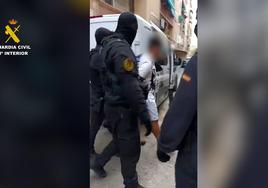 Imagen de uno de los detenidos.