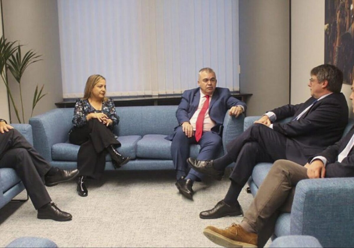 Reunión en Bruselas entre Carles Puigdemont y Santos Cerdán previa a la investidura