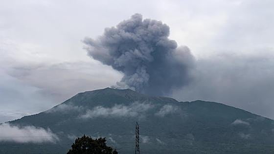 Al menos once muertos tras la erupción del volcán Merapi en Indonesia