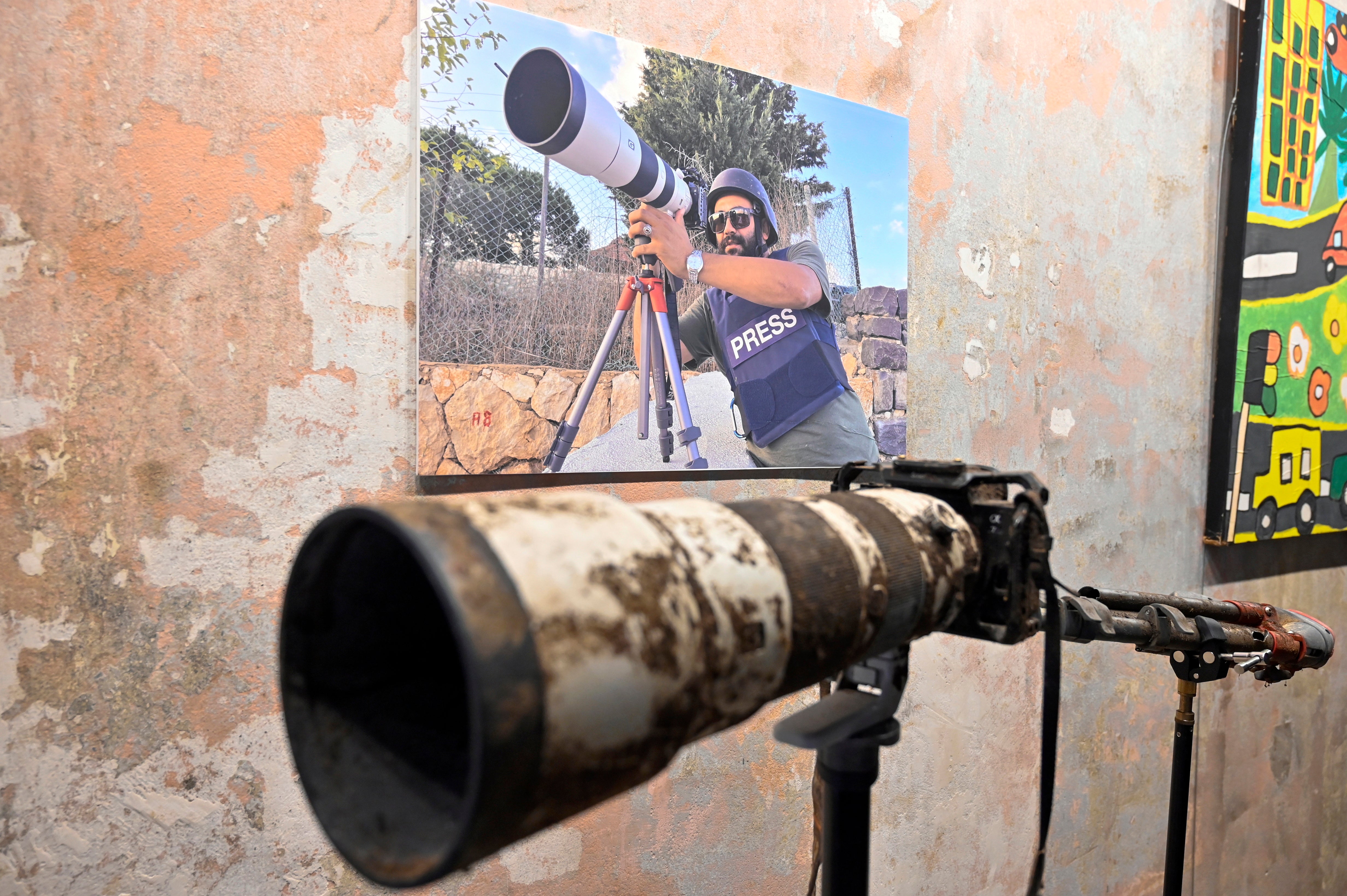 La agencia Reuters reúne pruebas de que un tanque israelí mató a uno de sus reporteros en suelo libanés