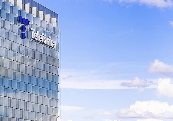 Los sindicatos sugieren extender las salidas forzosas de Telefónica a los directivos