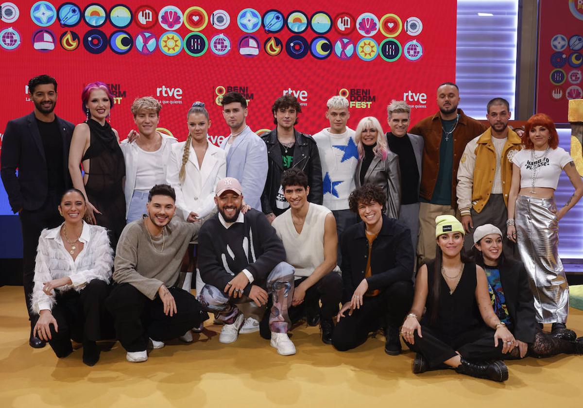 Foto de familia con todos los aspirantes del 'Benidorm Fest'.