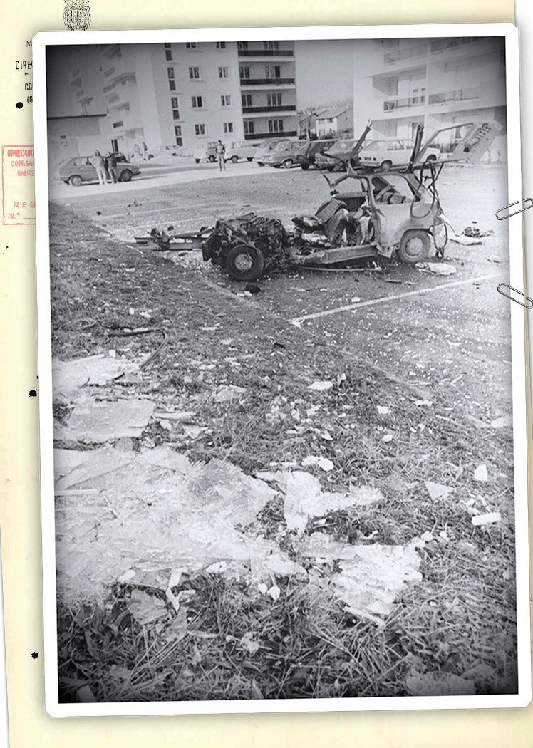 El coche de 'Argala' tras el atentado que sufrió cuatro años después de la muerte de Carrero Blanco