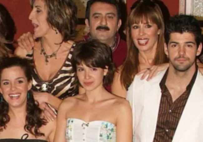 Dainela Costa y Miguel Ángel Muñoz en 'Mis adorables vecinos'.