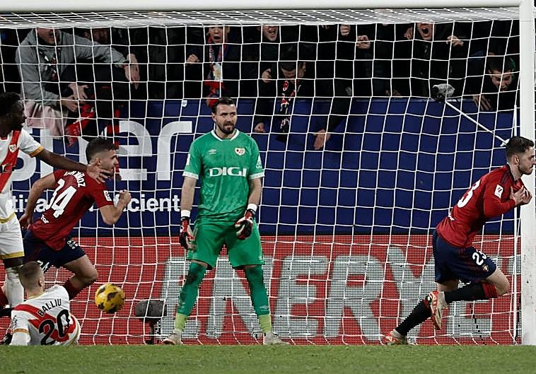 Osasuna aleja fantasmas ganando al Rayo