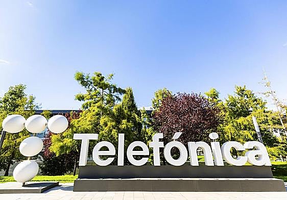 Telefónica mejora hasta el 63% del sueldo las condiciones del ERE