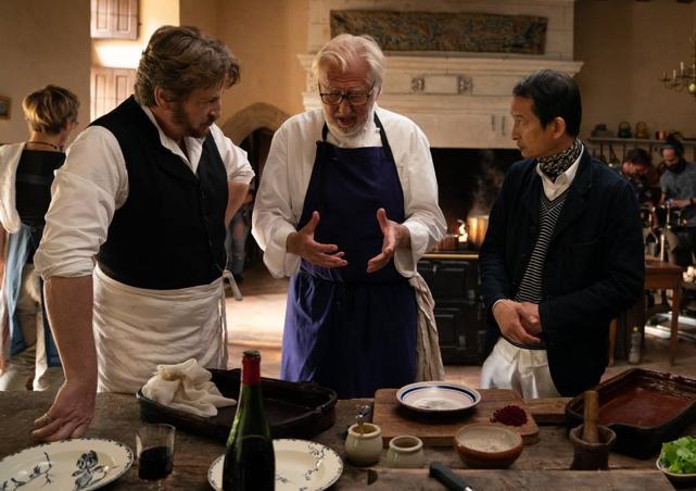 El director Tran Anh Hung junto a Benoît Magimel y Pierre Gagnaire, consultor gastronómico del filme.