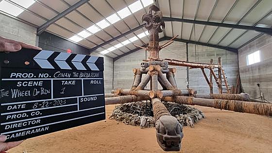 Aparece en un pueblo de Salamanca la icónica Rueda del Dolor, de la película 'Conan el Bárbaro'
