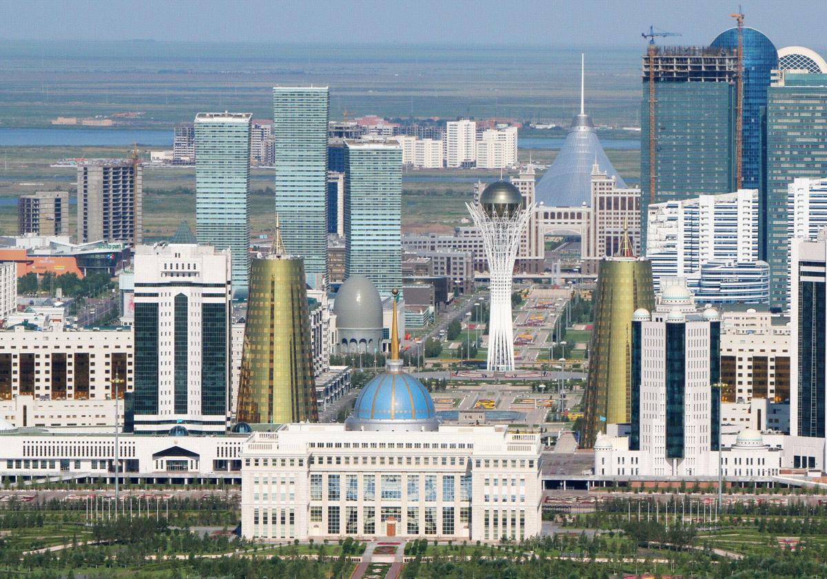 Imagen principal - Astana, conocida como Nursultán durante tres años.