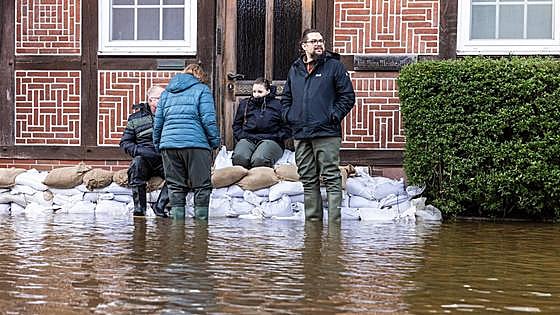 Tras tres semanas de inundaciones continúa la alerta máxima en el norte y este de Alemania