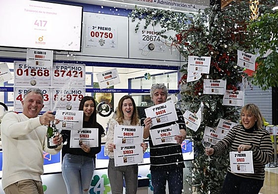 El Gordo del Niño cae en el 94974, muy repartido por toda España