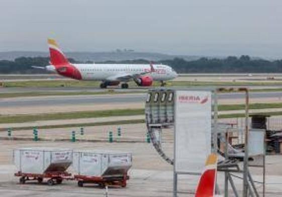 El seguimiento de la huelga en Iberia sube al 20% este domingo, según la aerolínea