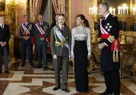 La princesa Leonor, la reina Letizia, y el rey Felipe VI, en la Pascua Militar.