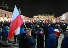 Protestas en la capital polaca para exigir la liberación de los dos políticos.