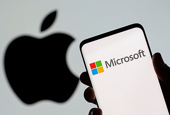 Microsoft está de vuelta: así ha logrado amenazar el trono de Apple como la empresa más valiosa del mundo