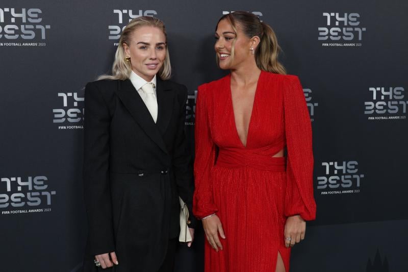 Alex Greenwood y Mary Earps.