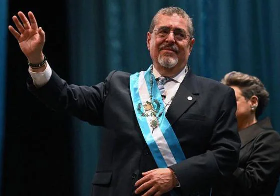 Bernardo Arévalo durante su discurso de investidura.