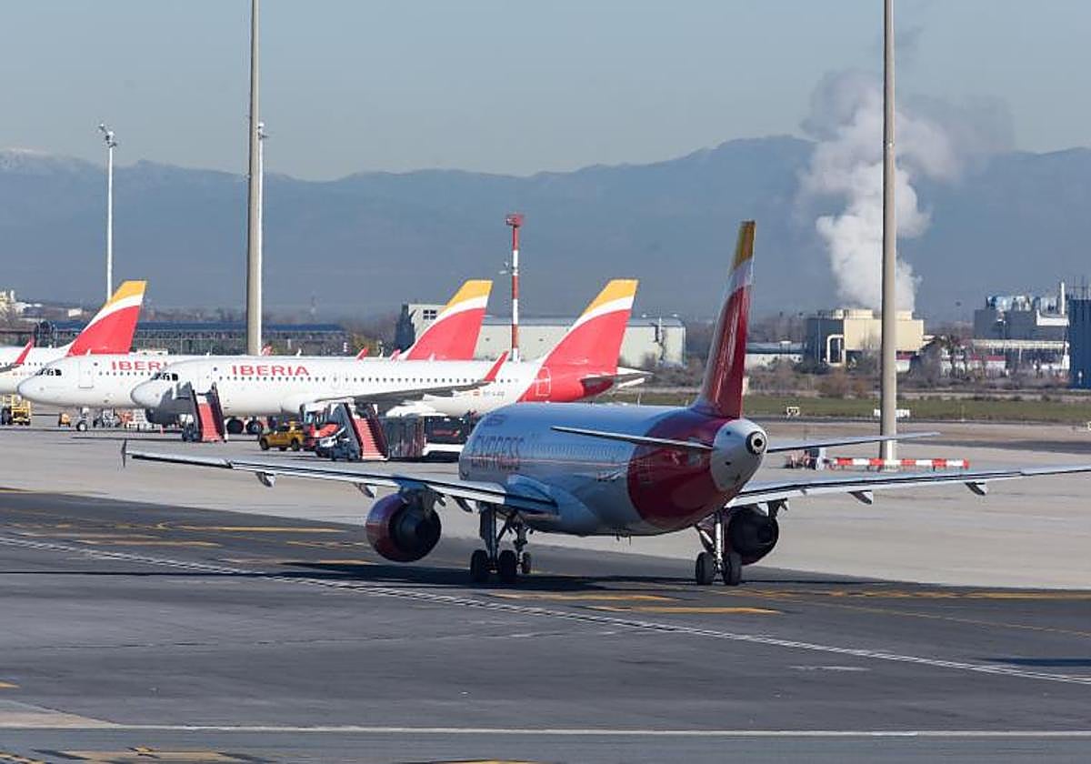 Iberia propone 1.700 salidas para mantener el &#039;handling&#039; y acabar con la huelga