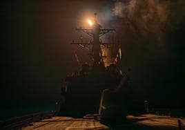 Imagen del operativo que lleva a cabo EE UU en el mar Rojo contra los rebeldes hutíes.