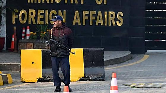Pakistán ataca Irán y mata a nueve personas en una localidad fronteriza