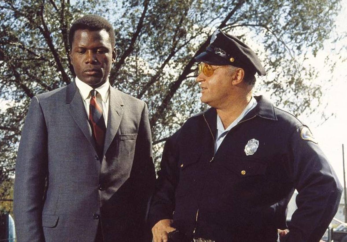 Imagen principal - En la imagen superior, Sidney Poitier y Rod Steiger, protagonistas de la oscarizada 'En el calor de la noche'; debajo, Topol en una escena de 'El violinista en el tejado' y a su derecha un fotograma de 'Jesucristo Superstar'.