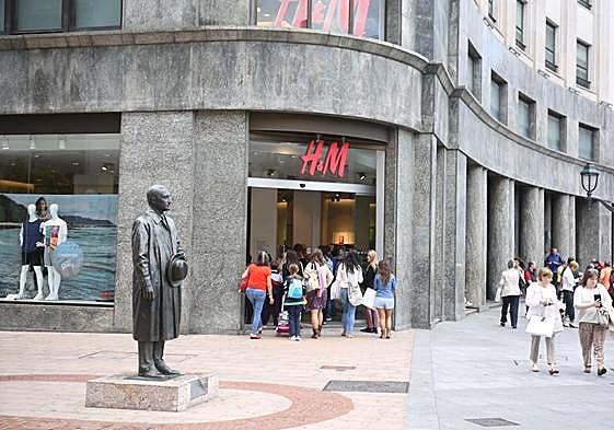 H&M anuncia un ERE en España que afectará a 588 trabajadores y el cierre de 28 tiendas