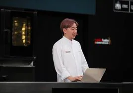 Junghyun Park, chef coreano del restaurante Atomix.