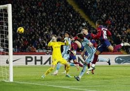 Así fue el primer gol de Vitor Roque con el Barcelona