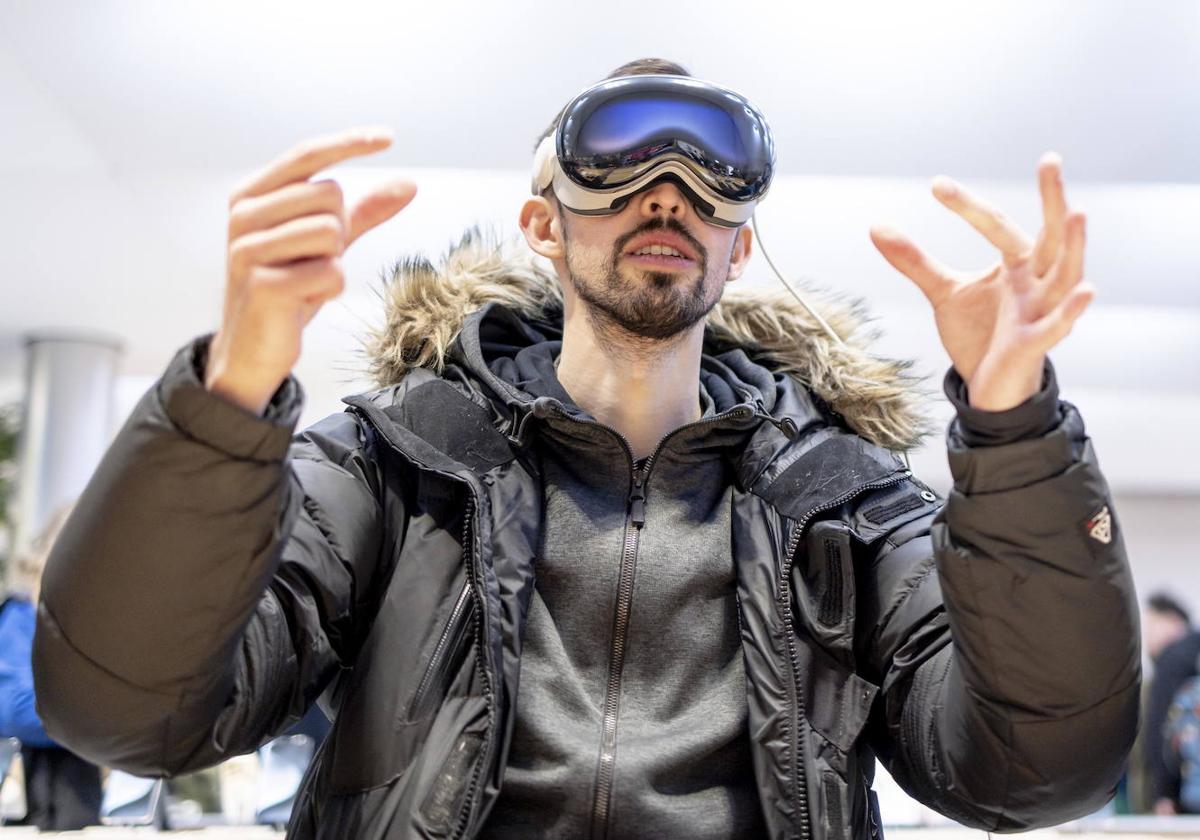 Salen a las venta las gafas de 3.500 dólares de Apple: esto es lo que se puede hacer con ellas