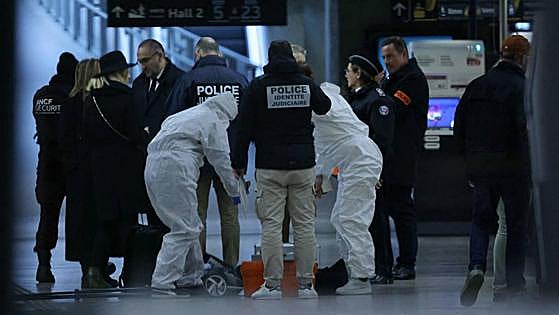 Tres heridos, uno de ellos grave, en un ataque con cuchillo en París