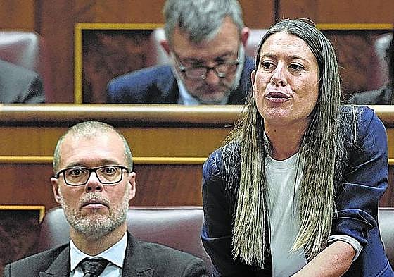 Los diputados de Junts Josep María Cruset y Miriam Nogueras