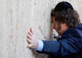 El presidente argentino, Javier Milei, este martes en el Muro de las Lamentaciones, en Jerusalén.