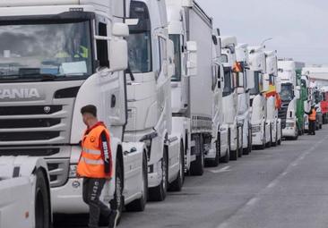 Puente descarta reunirse con los camioneros que amenazan con bloquear el país