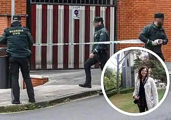 Agentes precintando la entrada al garaje donde apareció el cadáver de Silvia López, en primer término.
