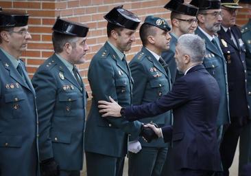 La viuda del guardia civil fallecido en Barbate se niega a que Marlaska le coloque una medalla