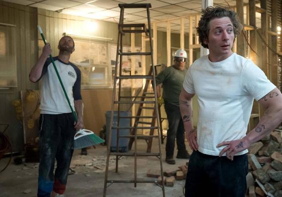 Jeremy Allen White, protagonista de 'The Bear', en una escena de la segunda temporada de la serie.