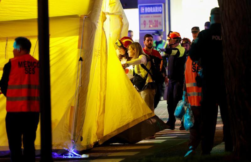 Emergencias ha desplegado un hospital de campaña en la zona para atender a los heridos.