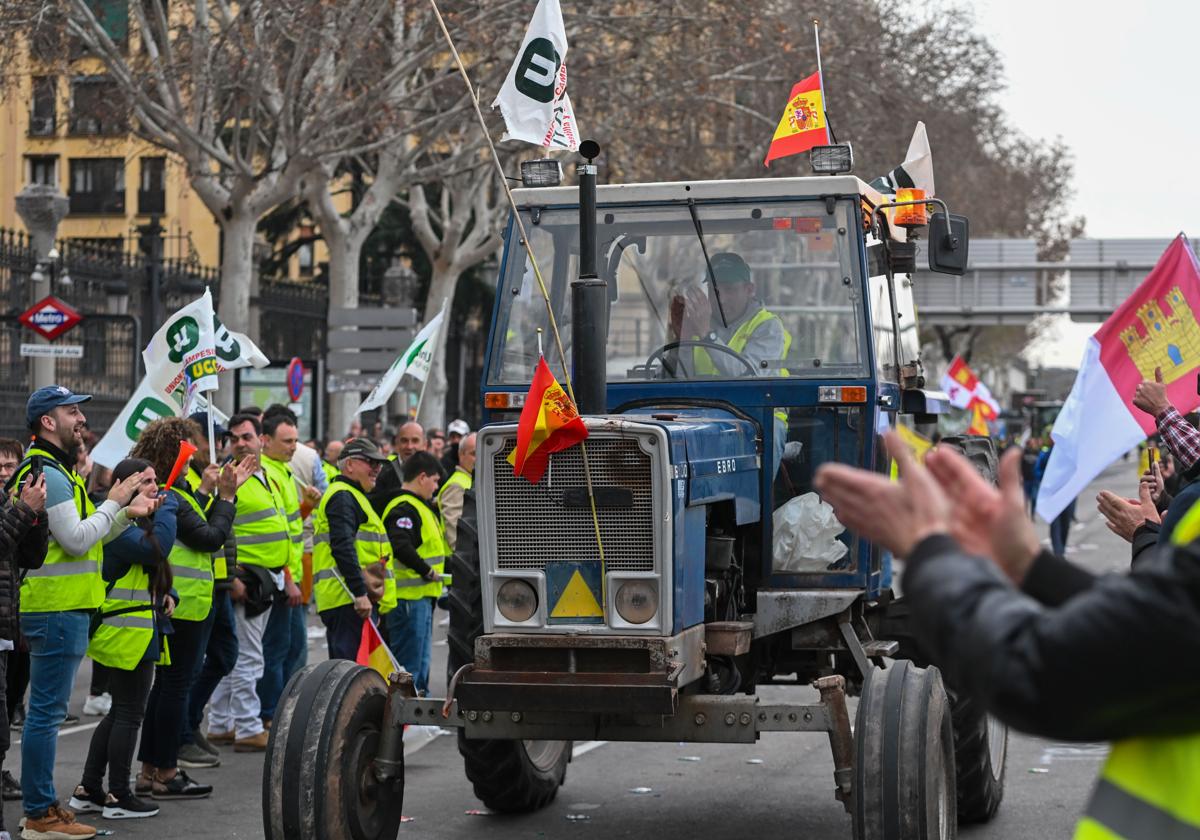 Cientos de personas participaron en la protesta que llegó a la capital